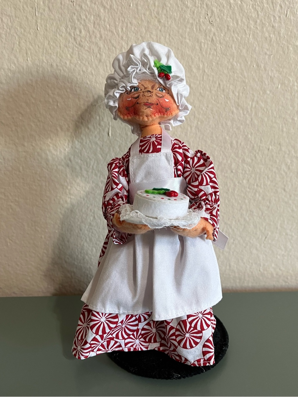 Annalee 2019 9” Peppermint Mrs. Chef Figurine